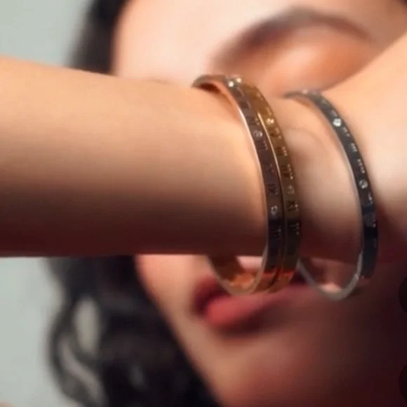 SILVER ROMAN NUMERAL BRACELET WITH ZIRCON STONE INLAY     NEW - Picture 5 of 9